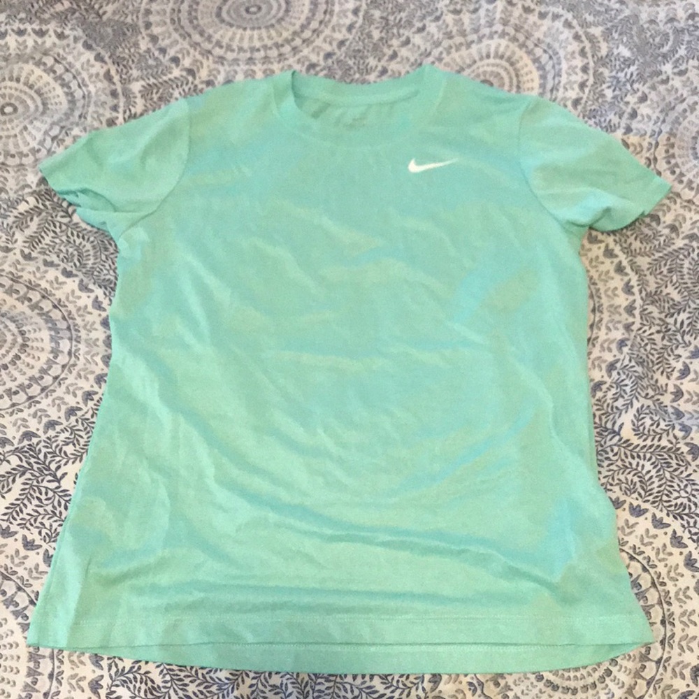 Athletic tops